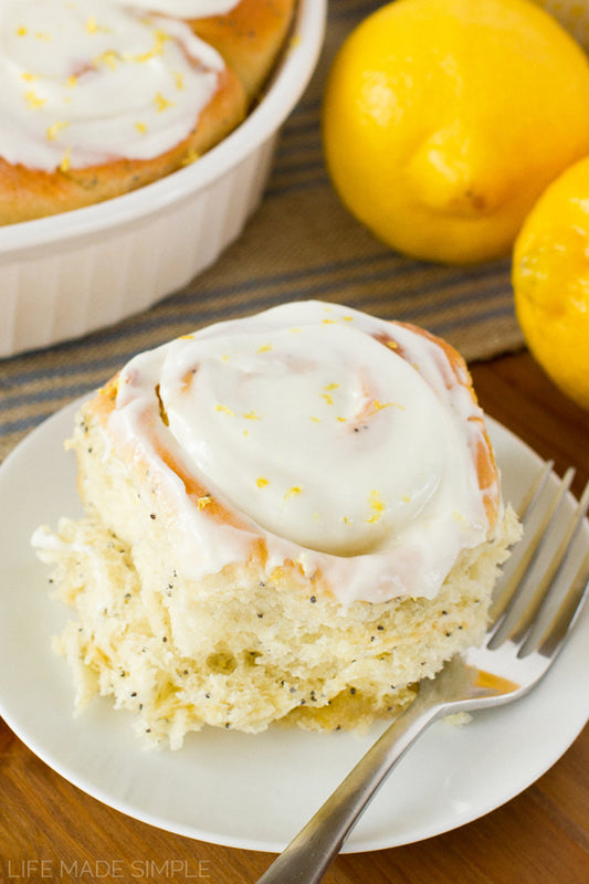 Lemon poppyseed rolls